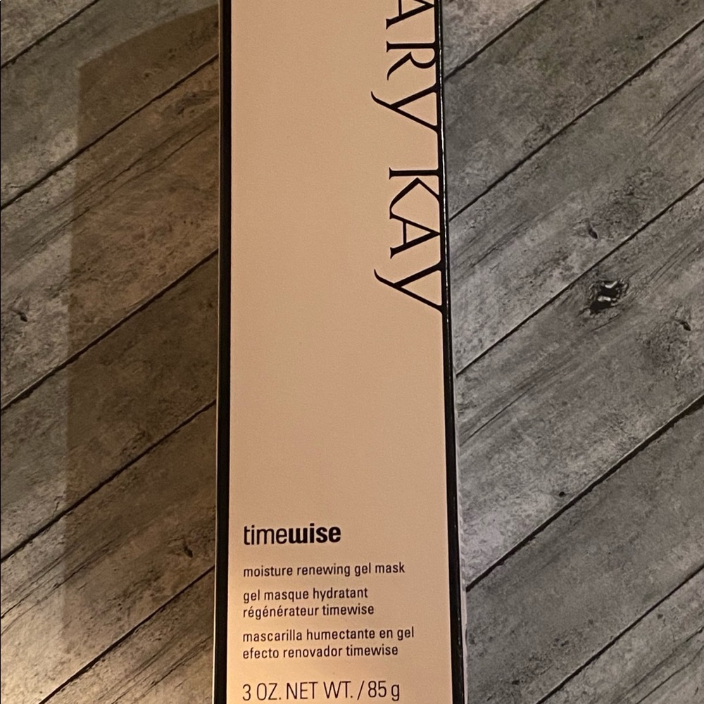 Mary Kay moisture renewal gel mask